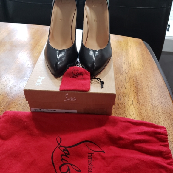 Christian Louboutin size EU 40 US 9.5 Black $350 - Picture 6 of 16